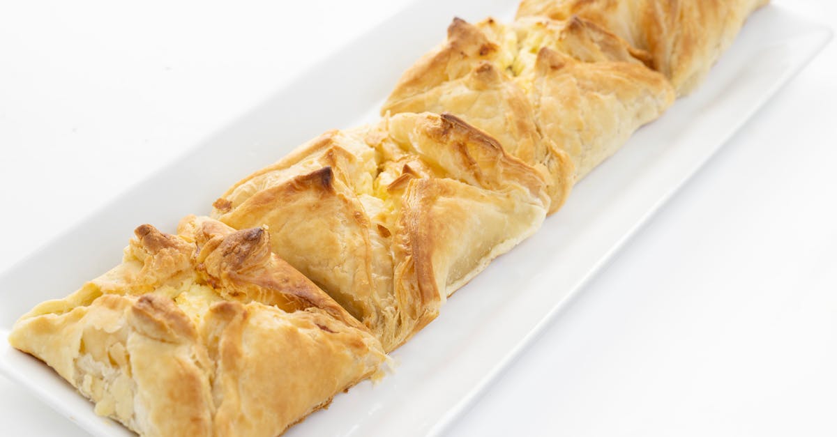 Iconic Desserts in Modern Australian Dining at Gold Coast